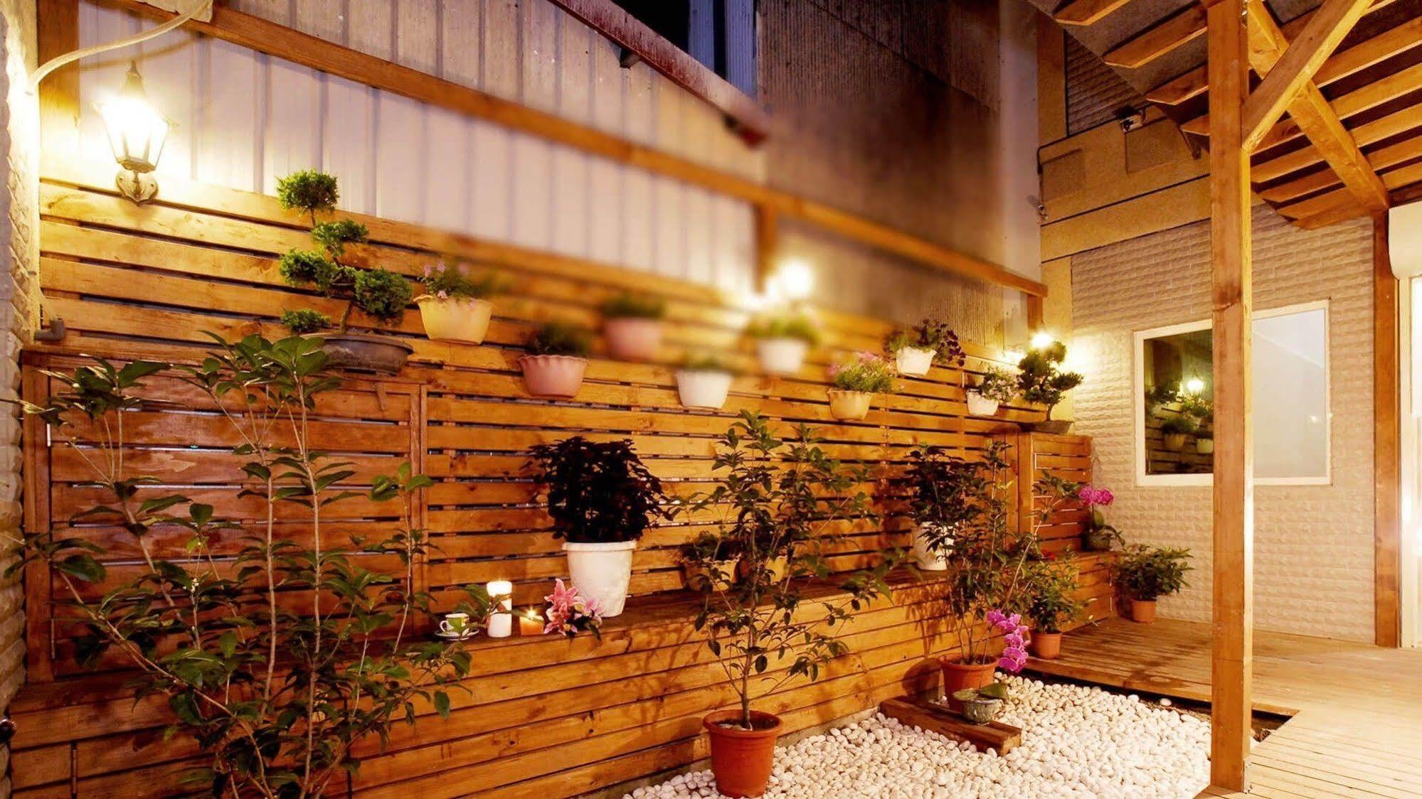 花蓮歐洲之星民宿 文創園區旁 鄰香榭大道 名產街 近東大門夜市 太平洋公園 杰西廣場 Hualien Kültér fotó
